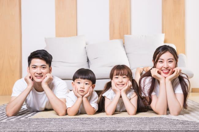 摄图网_500969184_家庭亲子(企业商用)_看图王 摄图网_500969184_家庭亲子(企业商用)_看图王